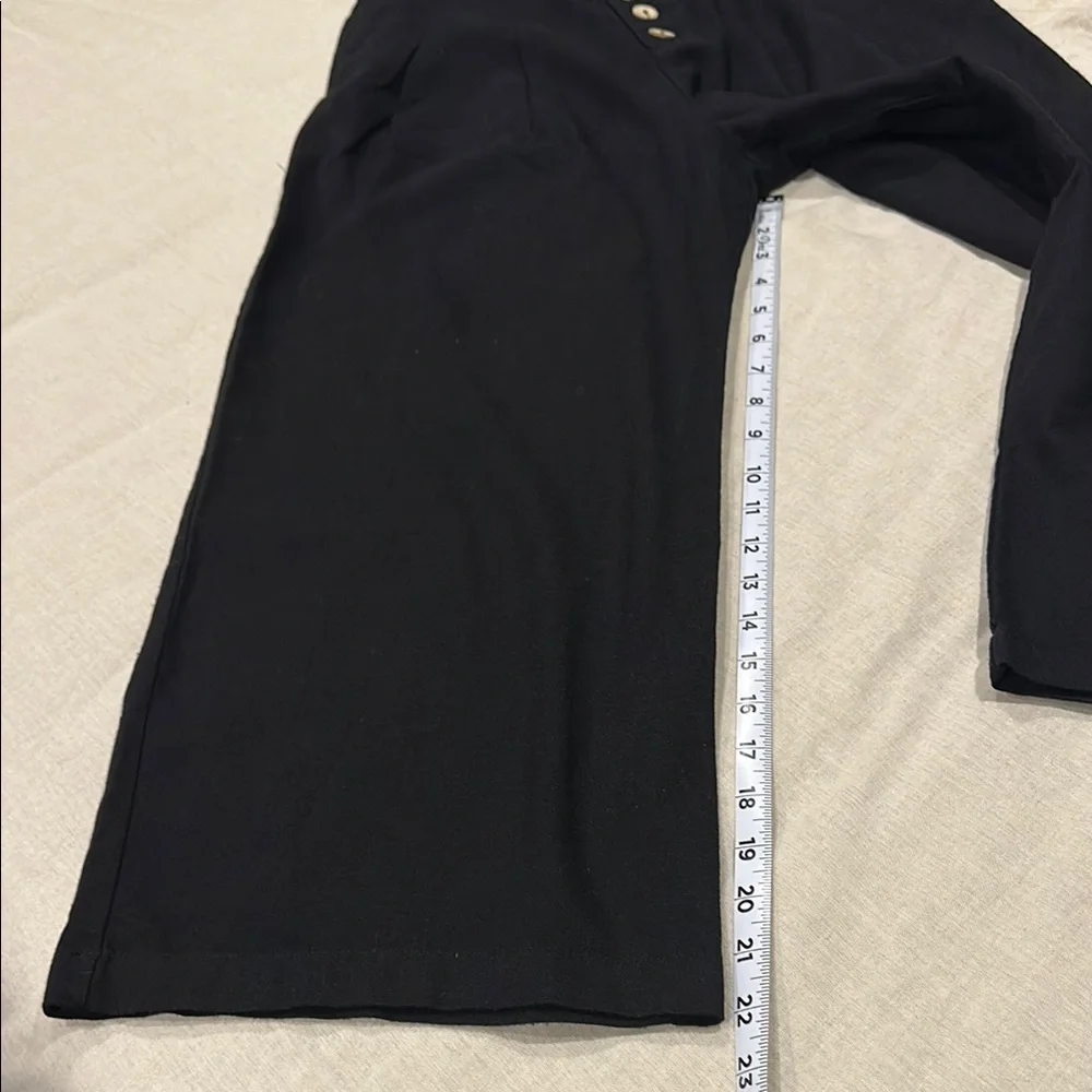 Francesca's Collections Black Cropped Pants - Picture 5 of 7